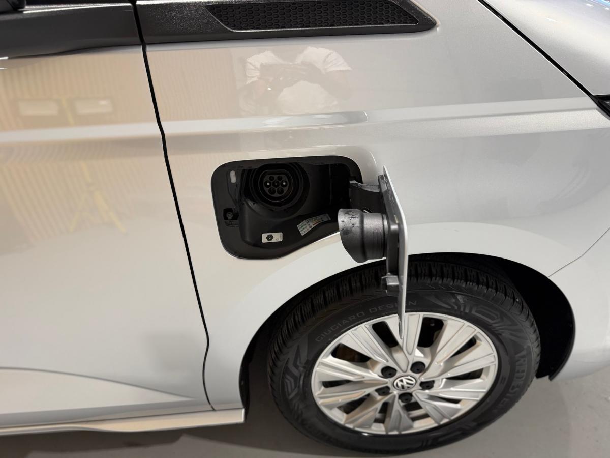 volkswagen-multivan-2023-hibrido-a-gasolina-1395cc