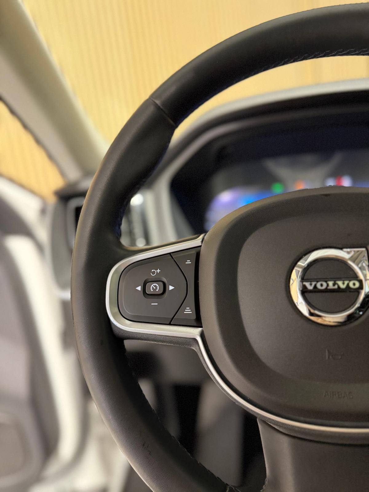 volvo-xc60-2021-hibrido-a-gasolina-1969cc