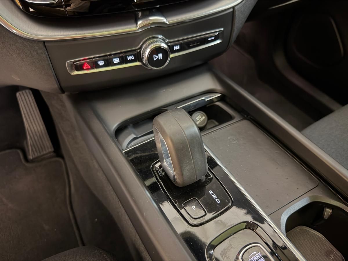 volvo-xc60-2021-hibrido-a-gasolina-1969cc
