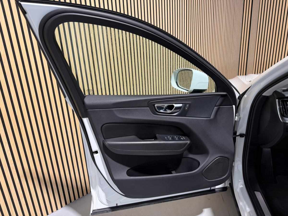 volvo-xc60-2021-hibrido-a-gasolina-1969cc
