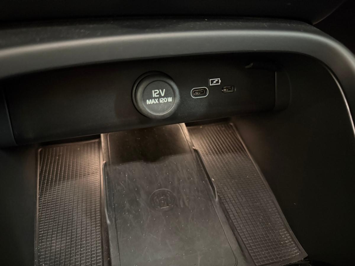 volvo-c40-2023-eletrico-0cc