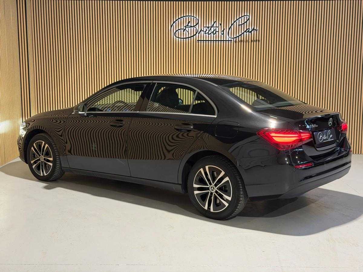 mercedes-benz-classe-a-2023-hibrido-a-gasolina-1332cc