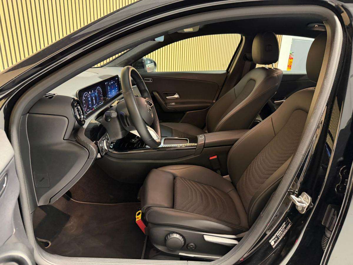 mercedes-benz-classe-a-2023-hibrido-a-gasolina-1332cc