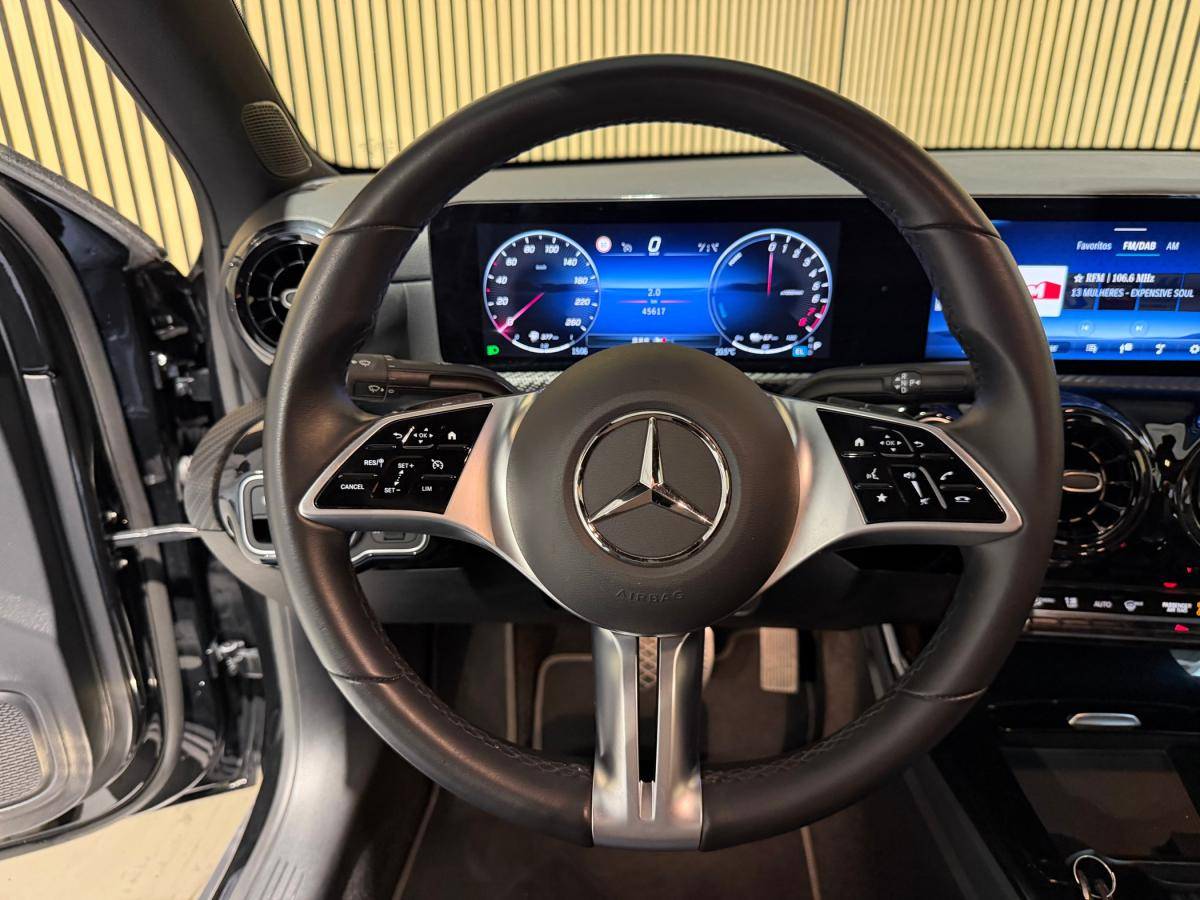 mercedes-benz-classe-a-2023-hibrido-a-gasolina-1332cc