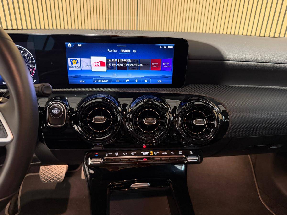 mercedes-benz-classe-a-2023-hibrido-a-gasolina-1332cc