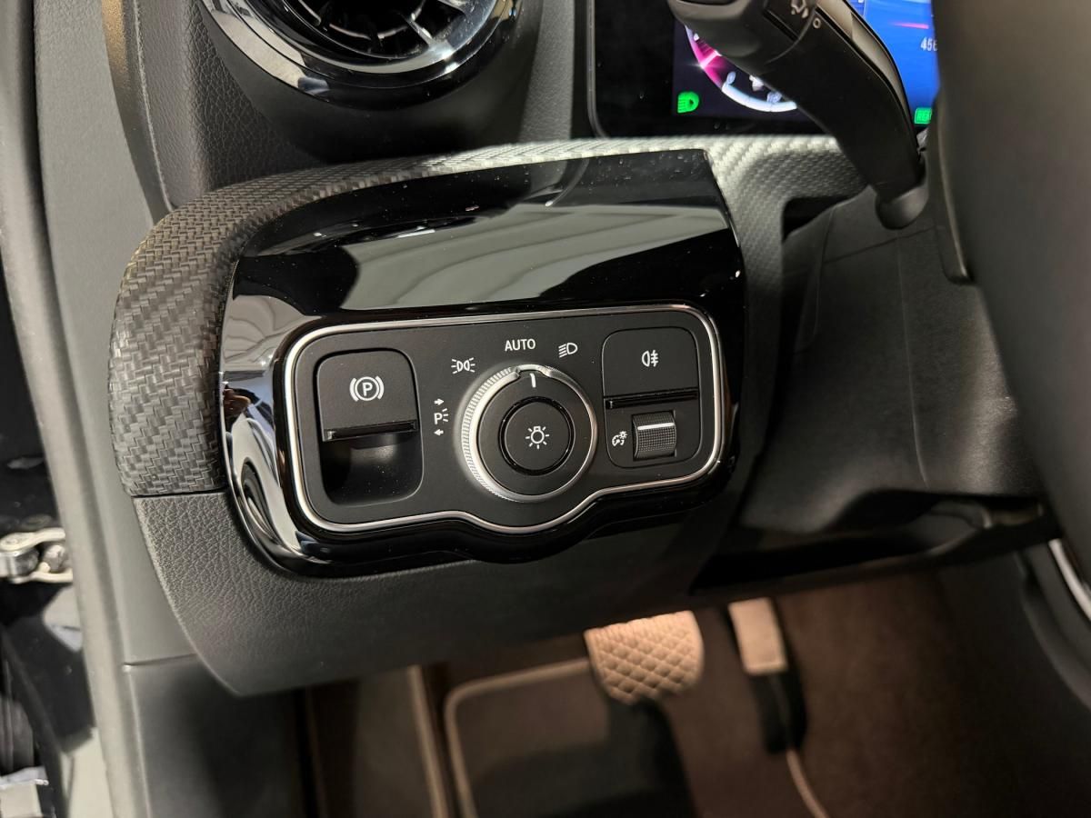 mercedes-benz-classe-a-2023-hibrido-a-gasolina-1332cc
