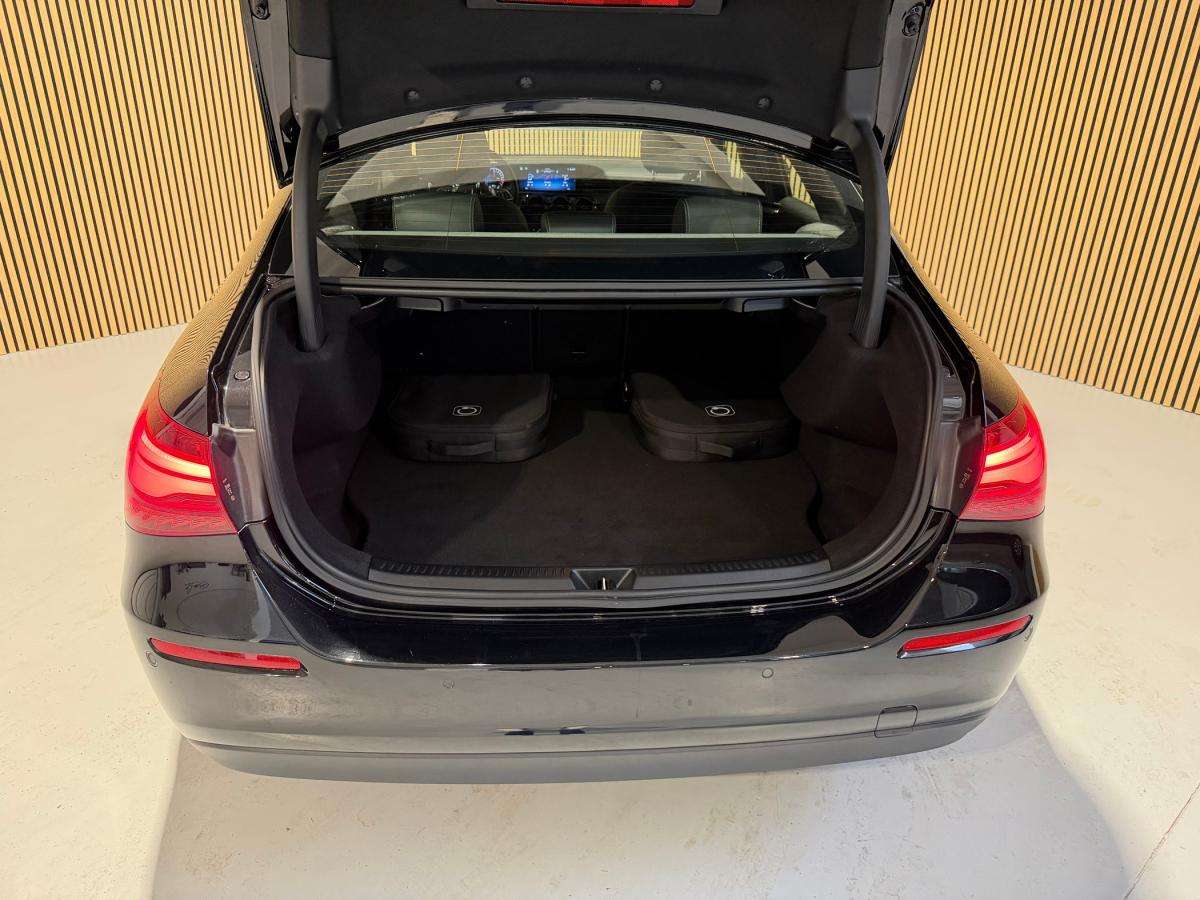 mercedes-benz-classe-a-2023-hibrido-a-gasolina-1332cc
