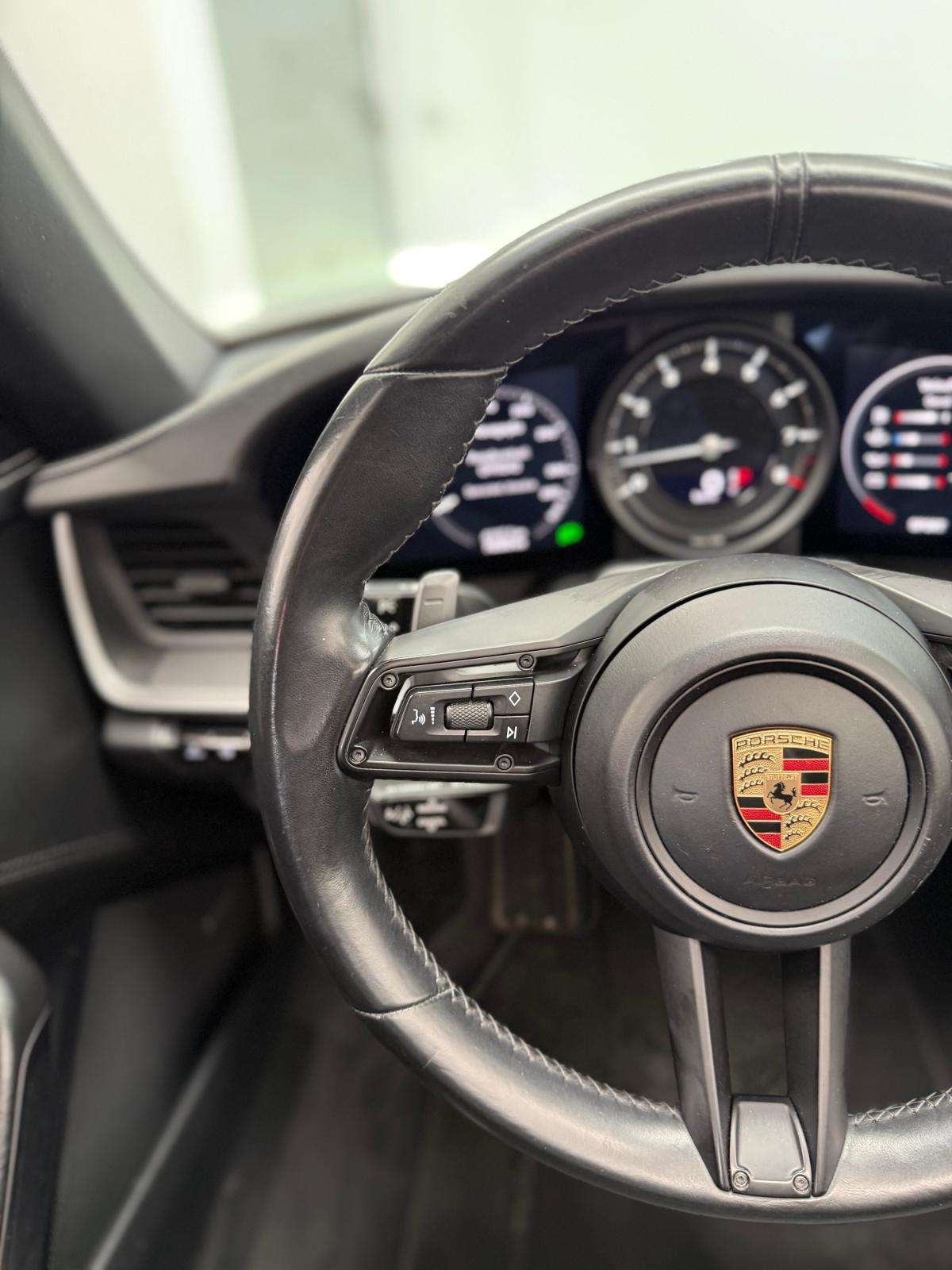 porsche-992-2020-gasolina-2981cc