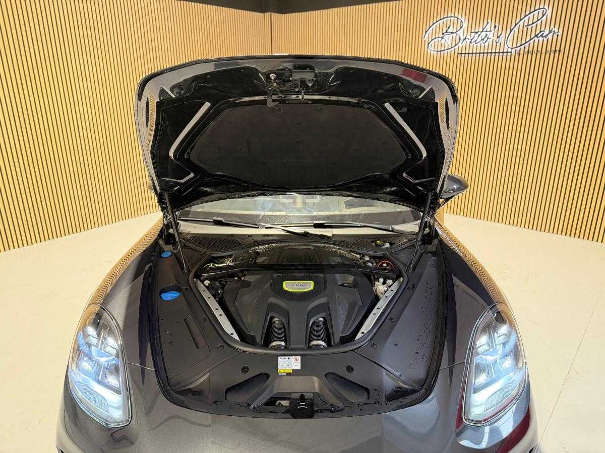 porsche-panamera-2021-hibrido-a-gasolina-2894cc