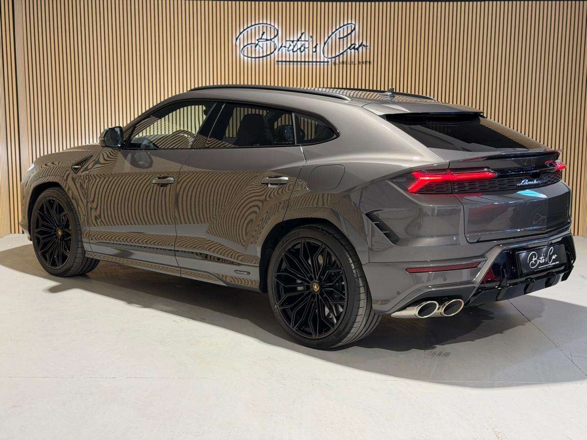 lamborghini-urus-2026-hibrido-a-gasolina-3996cc