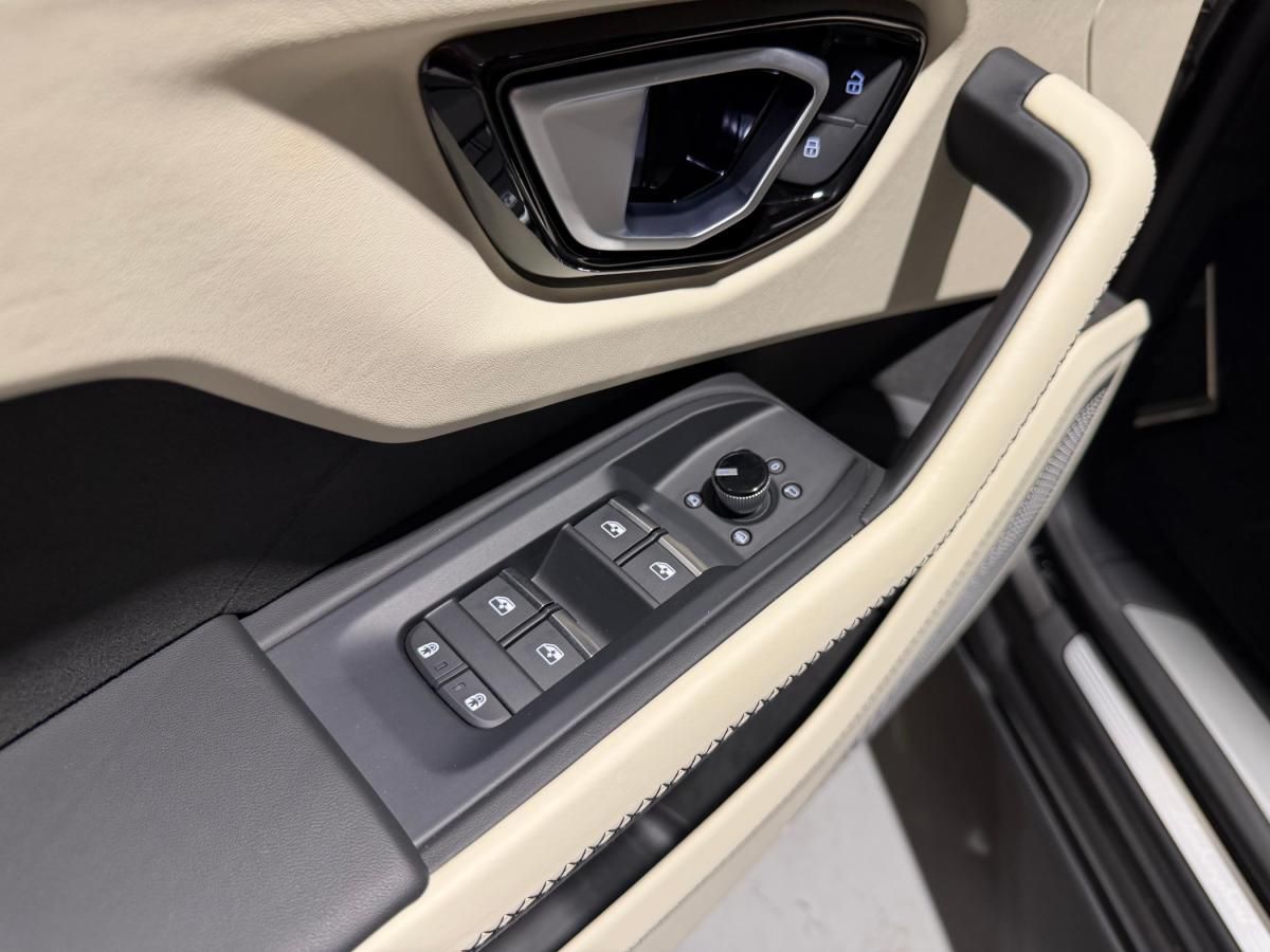 lamborghini-urus-2026-hibrido-a-gasolina-3996cc