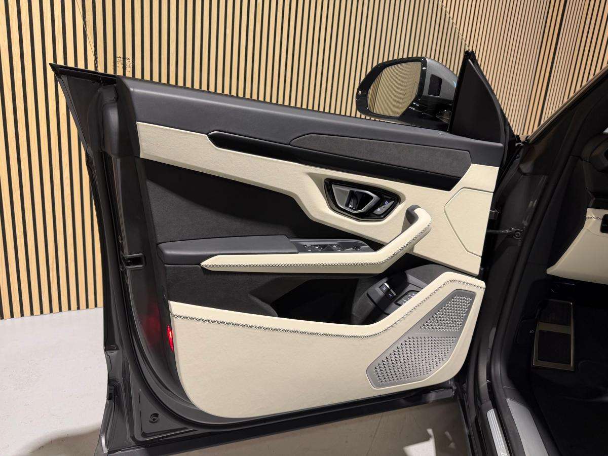 lamborghini-urus-2026-hibrido-a-gasolina-3996cc