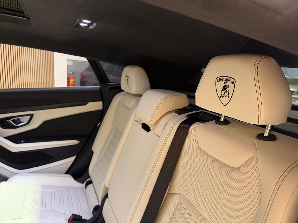 lamborghini-urus-2026-hibrido-a-gasolina-3996cc