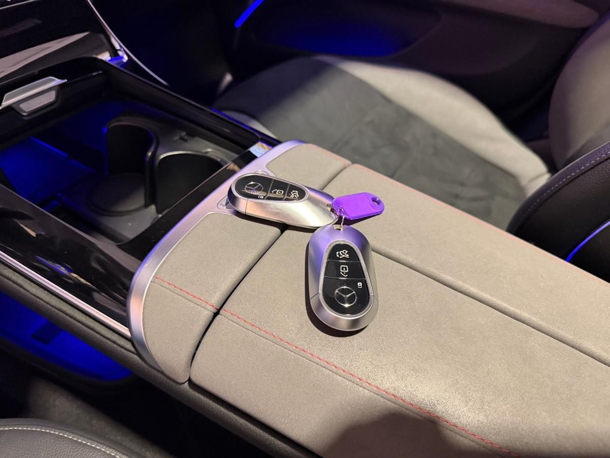 mercedes-benz-eqs-2023-eletrico-500cc