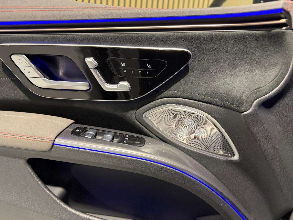 mercedes-benz-eqs-2023-eletrico-500cc