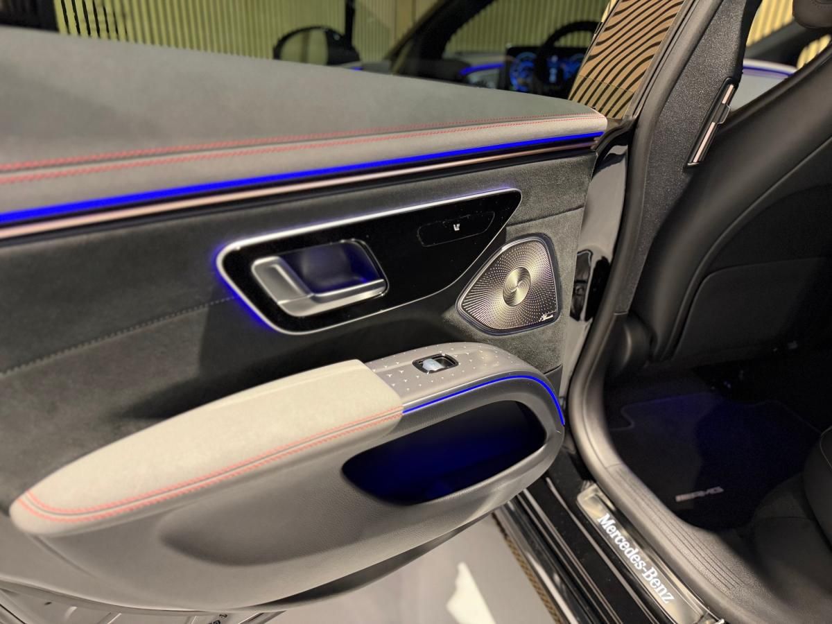 mercedes-benz-eqs-2023-eletrico-500cc