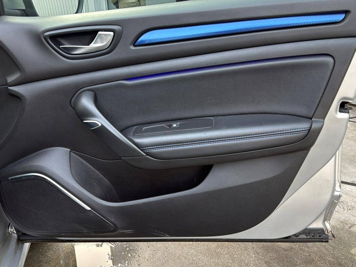 renault-megane-sport-tourer-2019-gasolina-1332cc