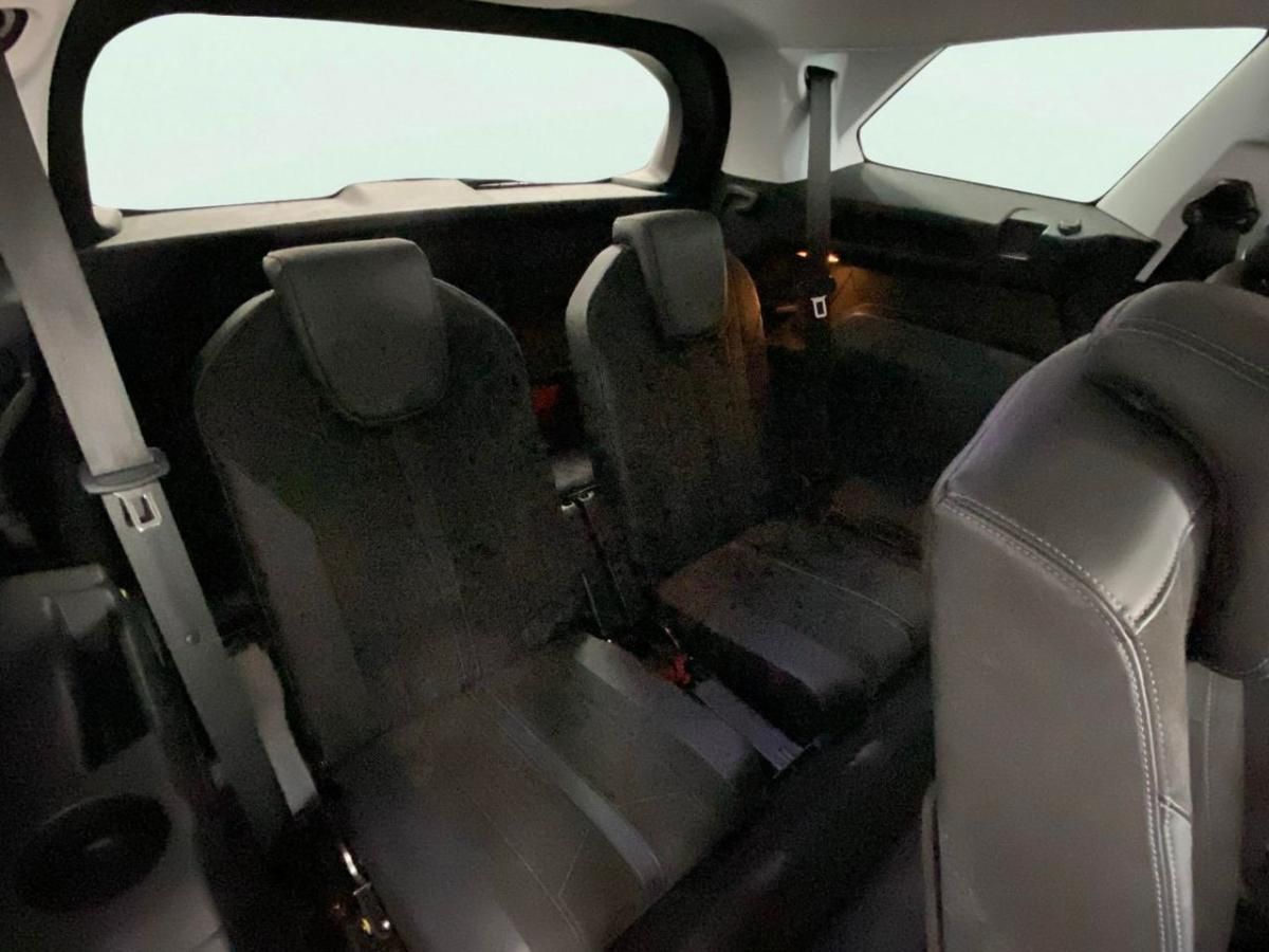 peugeot-5008-2018-diesel-1499cc