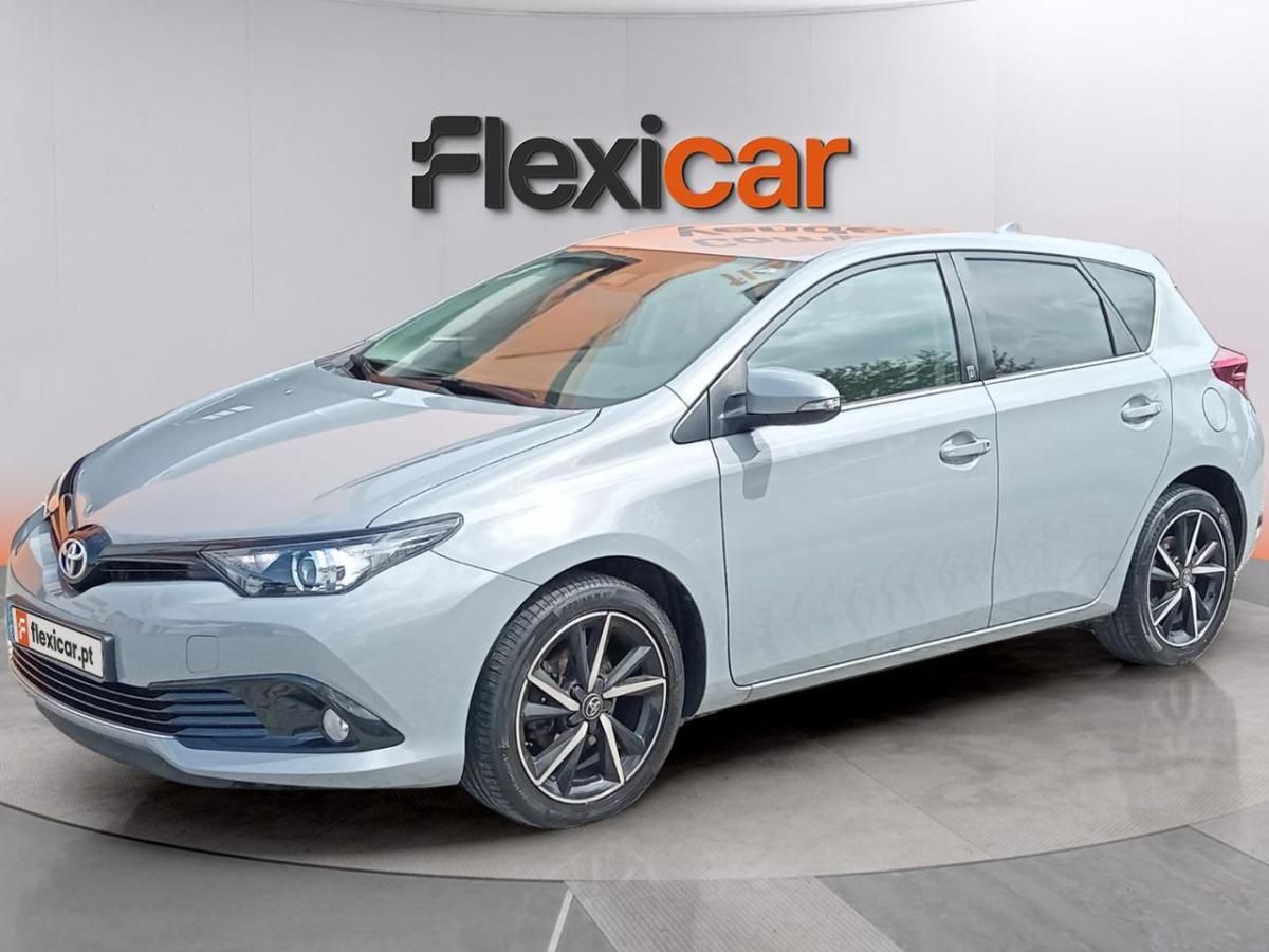 toyota-auris-2018-gasolina-1197cc