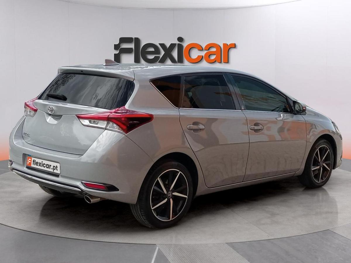toyota-auris-2018-gasolina-1197cc