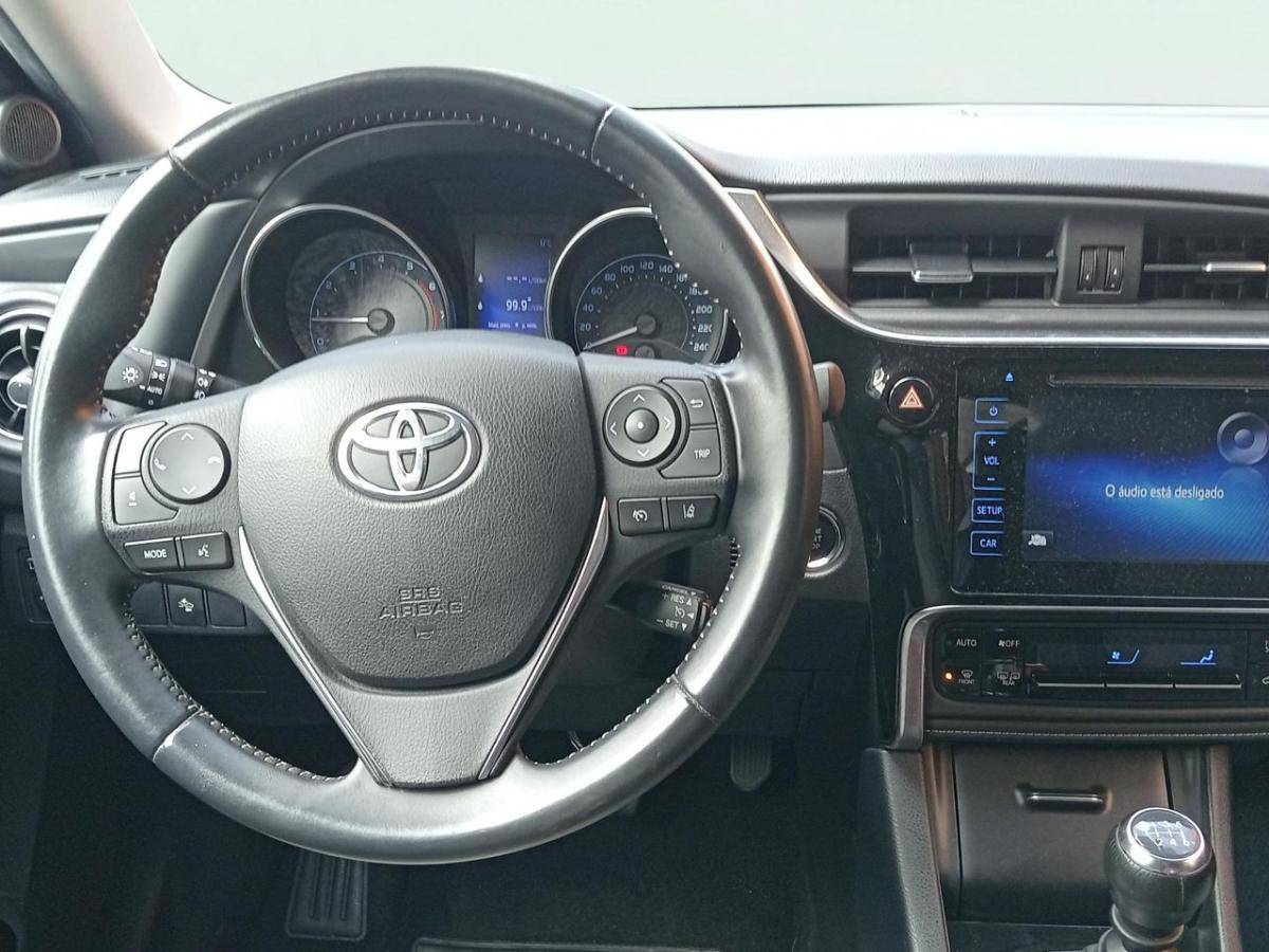 toyota-auris-2018-gasolina-1197cc