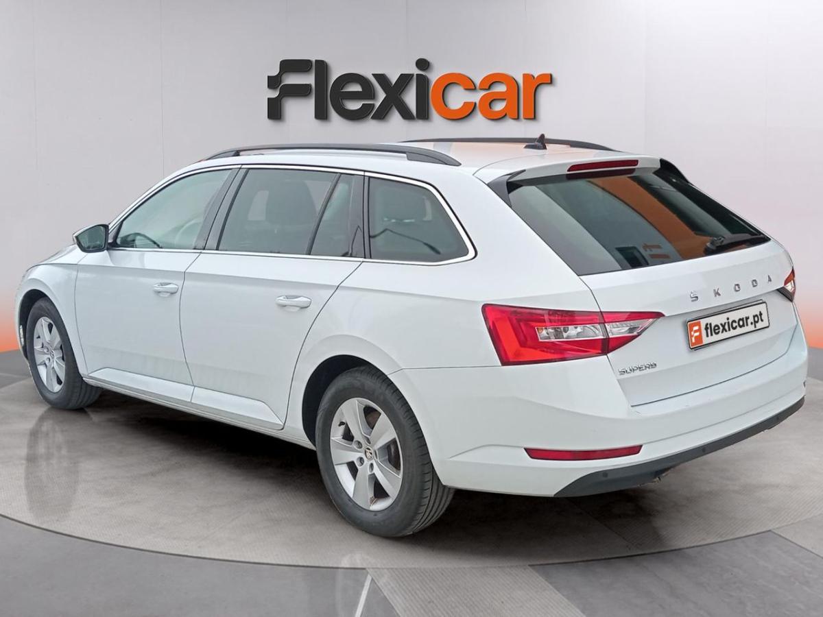 skoda-superb-2022-diesel-1968cc