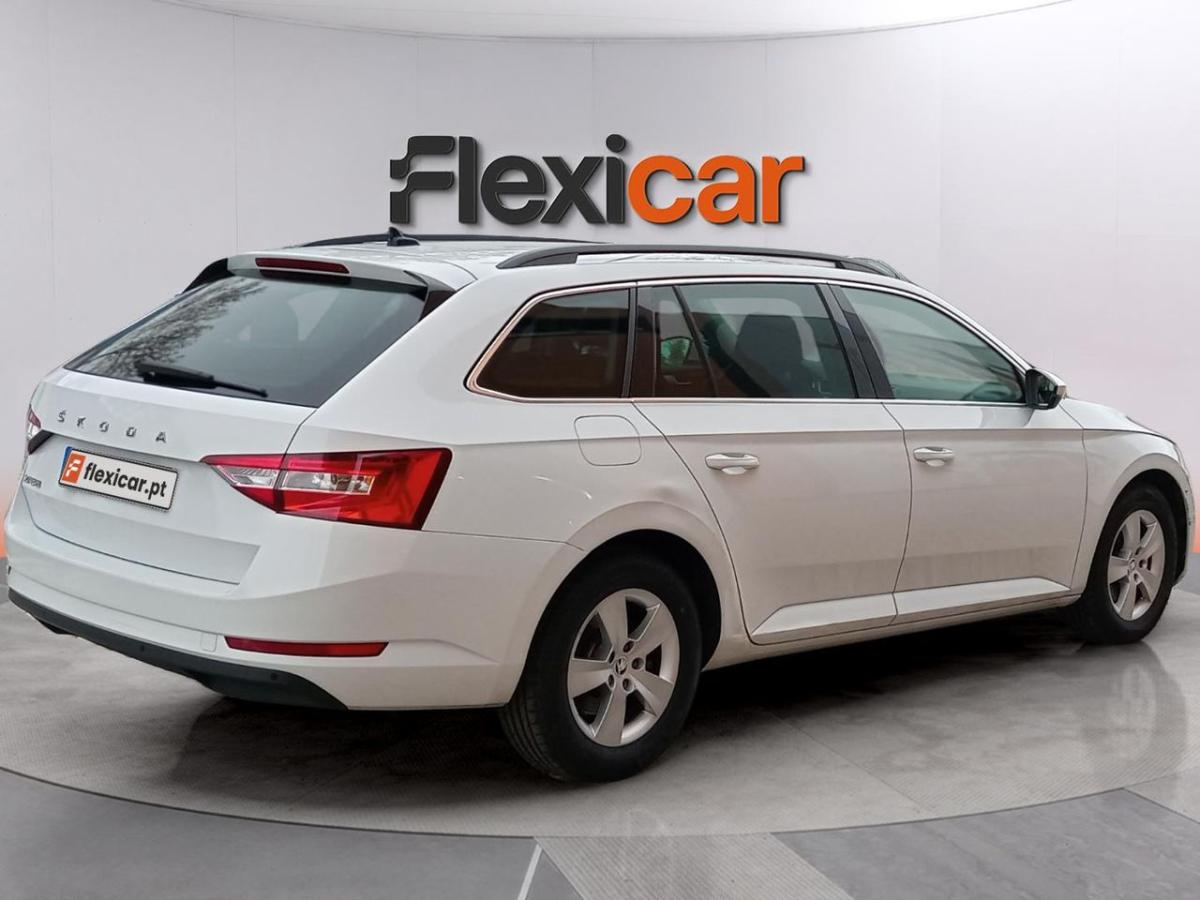 skoda-superb-2022-diesel-1968cc