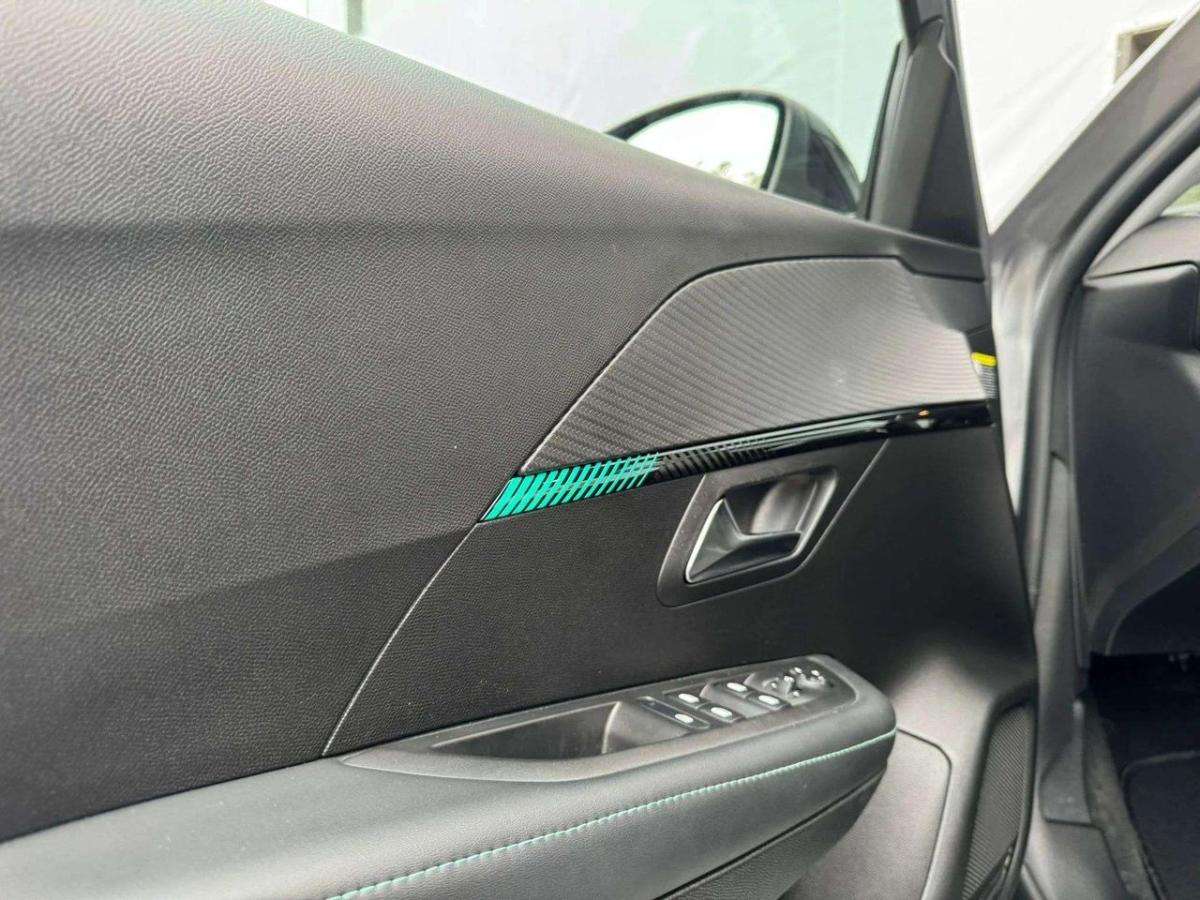 peugeot-208-2022-gasolina-1199cc