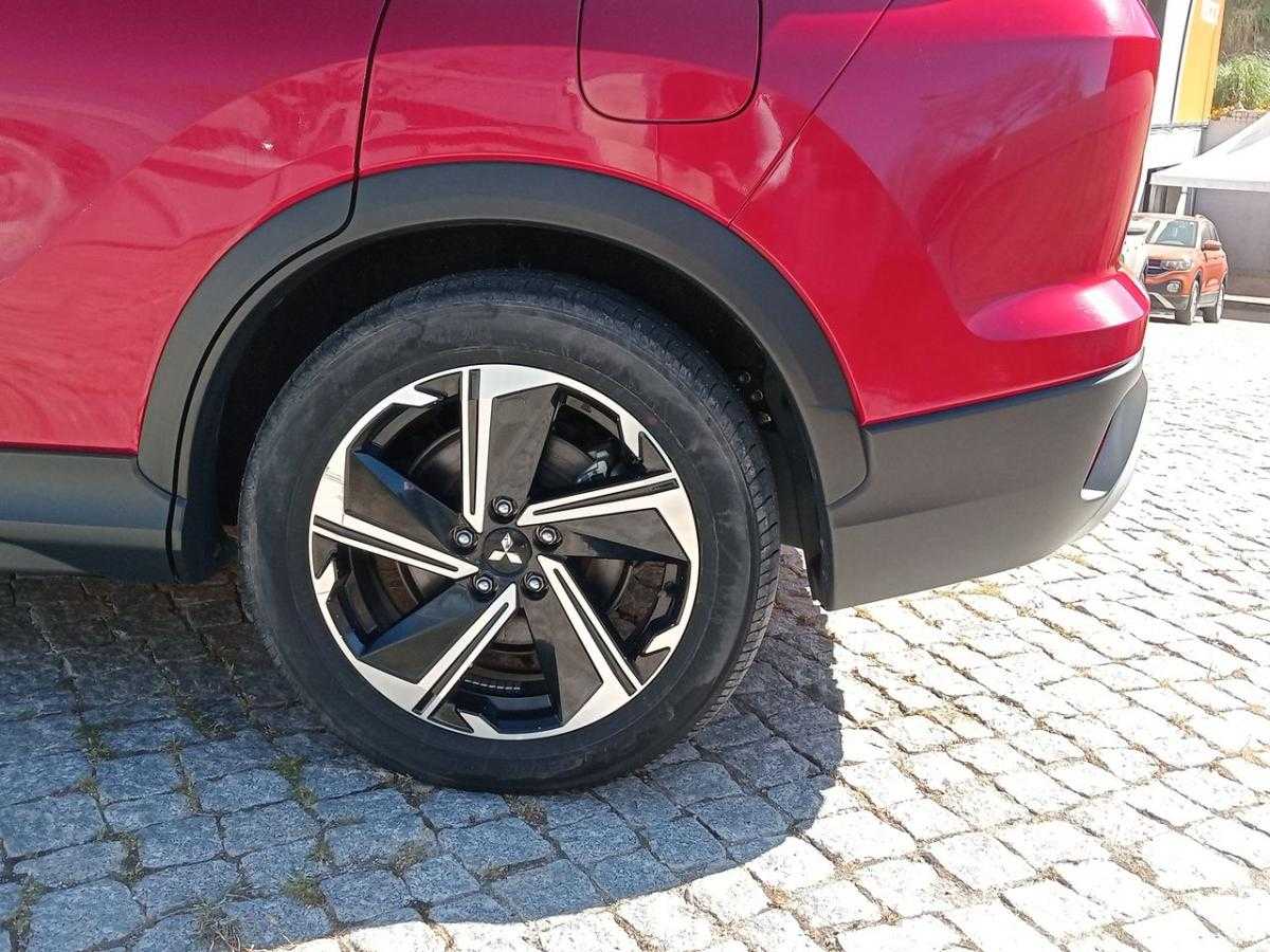 mitsubishi-eclipse-cross-2022-hibrido-a-gasolina-2360cc