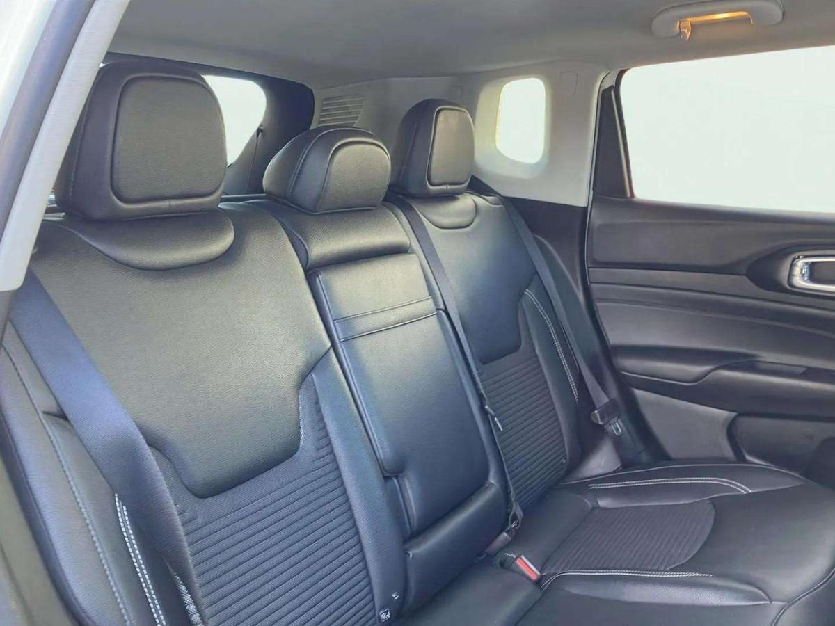jeep-compass-2023-hibrido-a-gasolina-1332cc