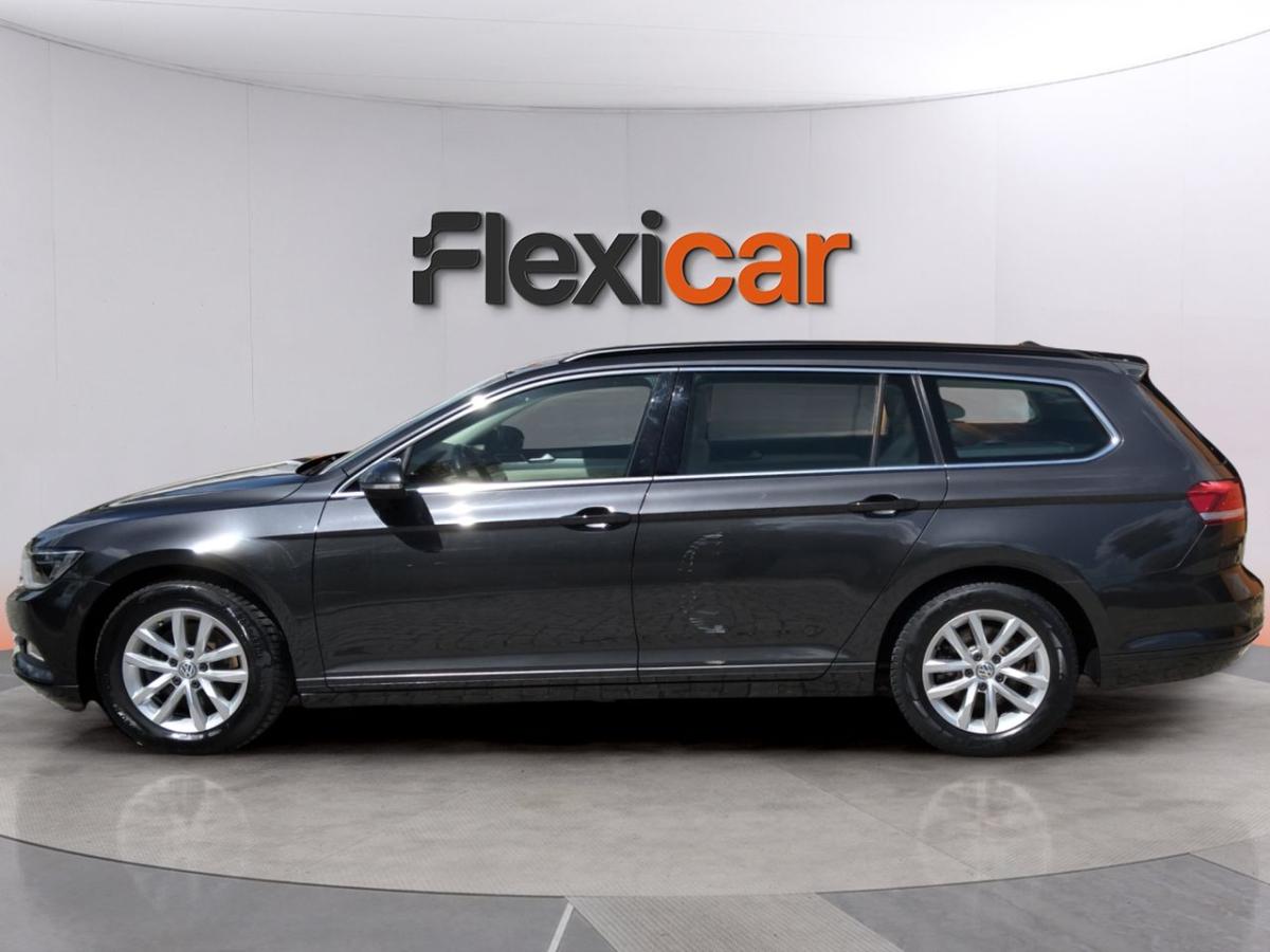 volkswagen-passat-variant-2018-diesel-1598cc