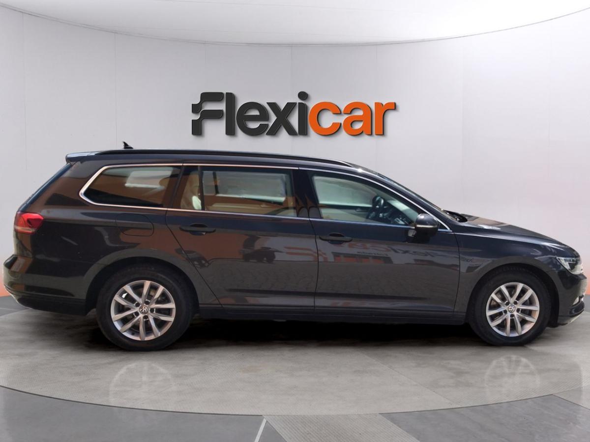 volkswagen-passat-variant-2018-diesel-1598cc