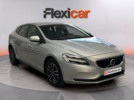 volvo-v40-2019-diesel-1969cc