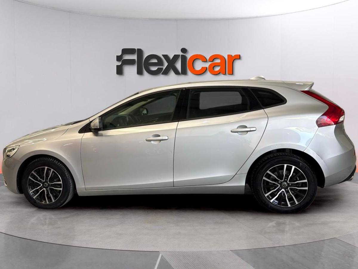 volvo-v40-2019-diesel-1969cc
