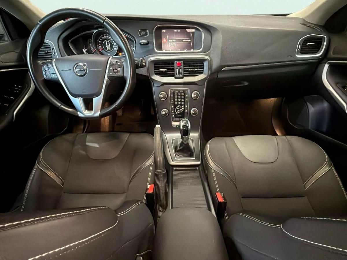 volvo-v40-2019-diesel-1969cc