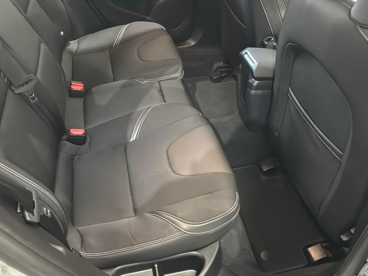 volvo-v40-2019-diesel-1969cc