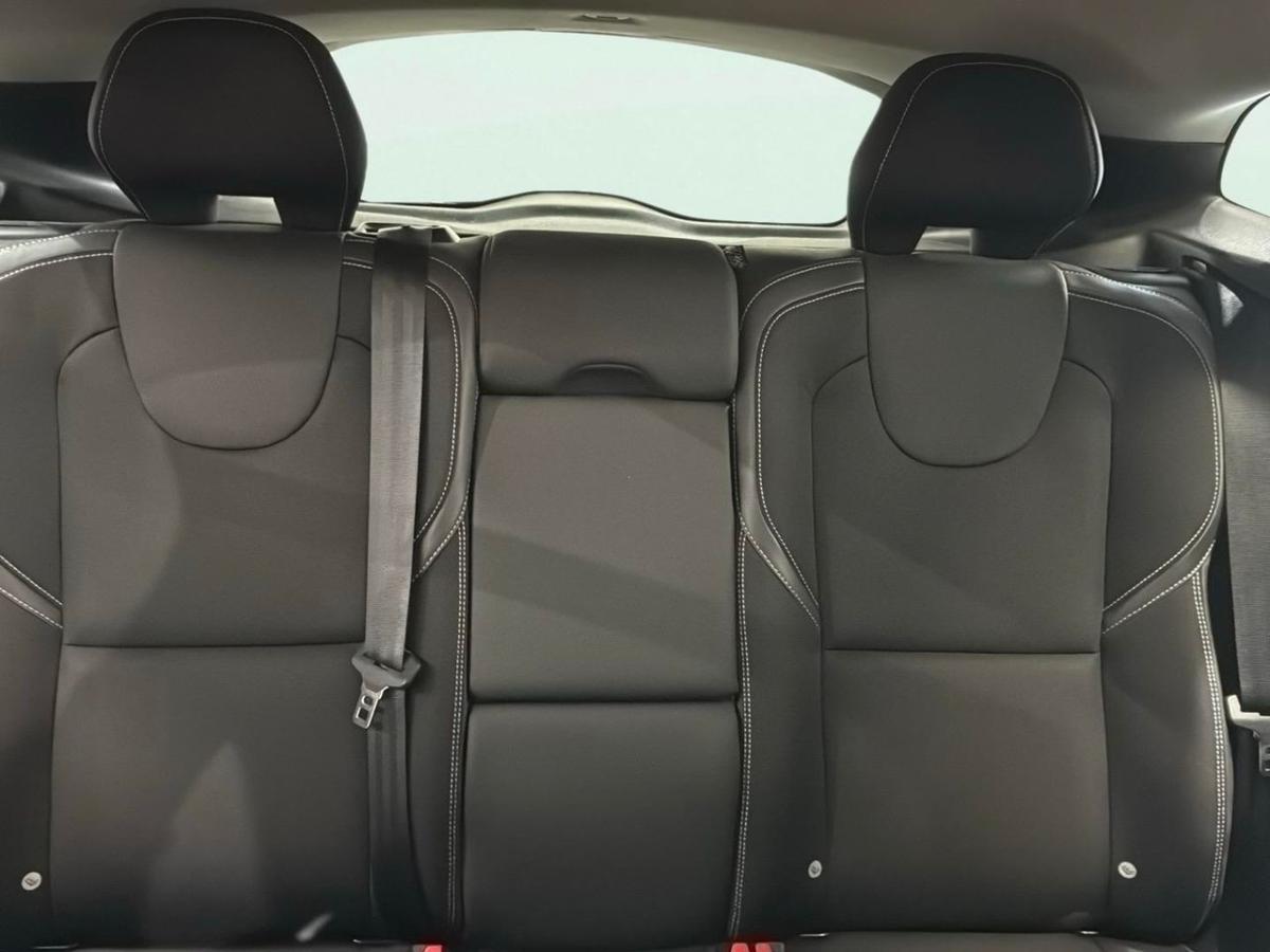 volvo-v40-2019-diesel-1969cc