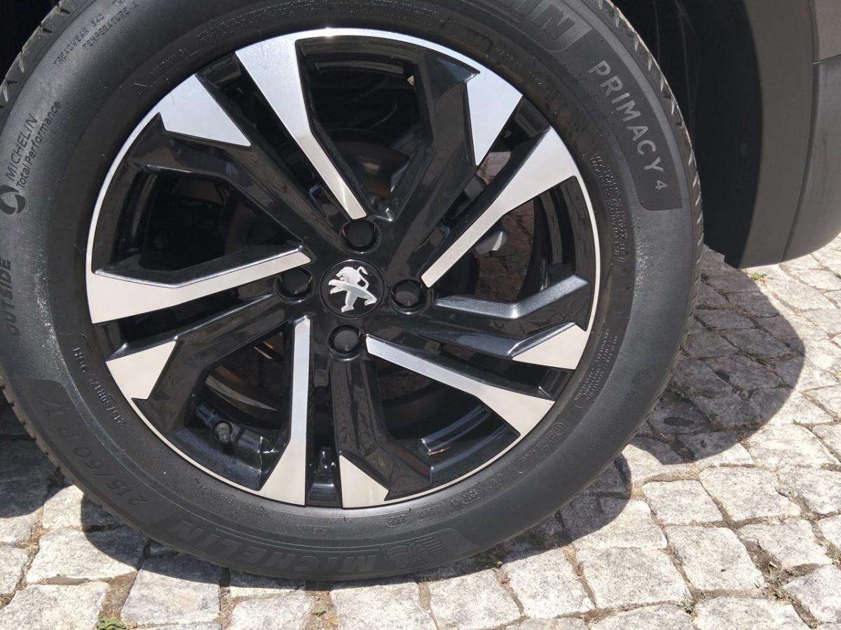 peugeot-2008-2021-diesel-1499cc