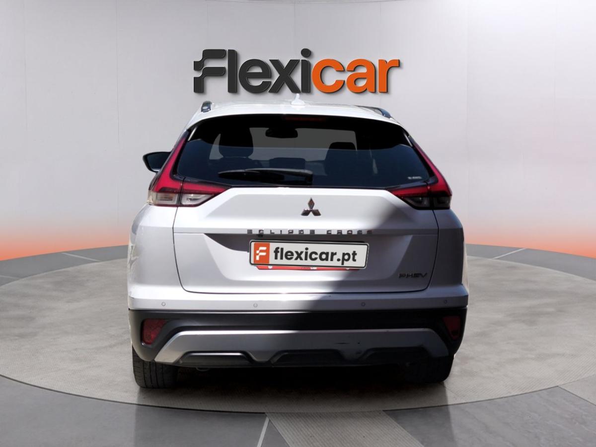 mitsubishi-eclipse-cross-2022-hibrido-a-gasolina-2360cc