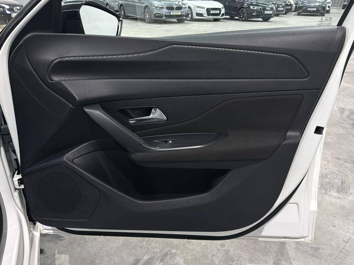 peugeot-308-2022-diesel-1499cc