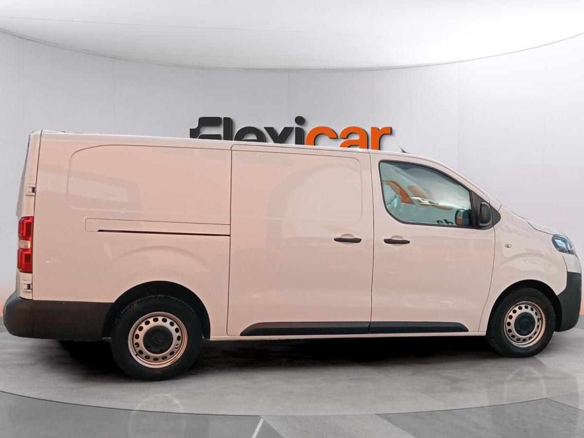 citroen-jumpy-2023-diesel-1499cc