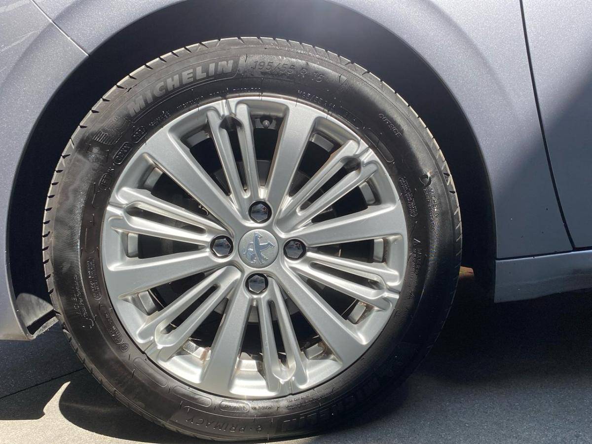 peugeot-208-2019-gasolina-1199cc