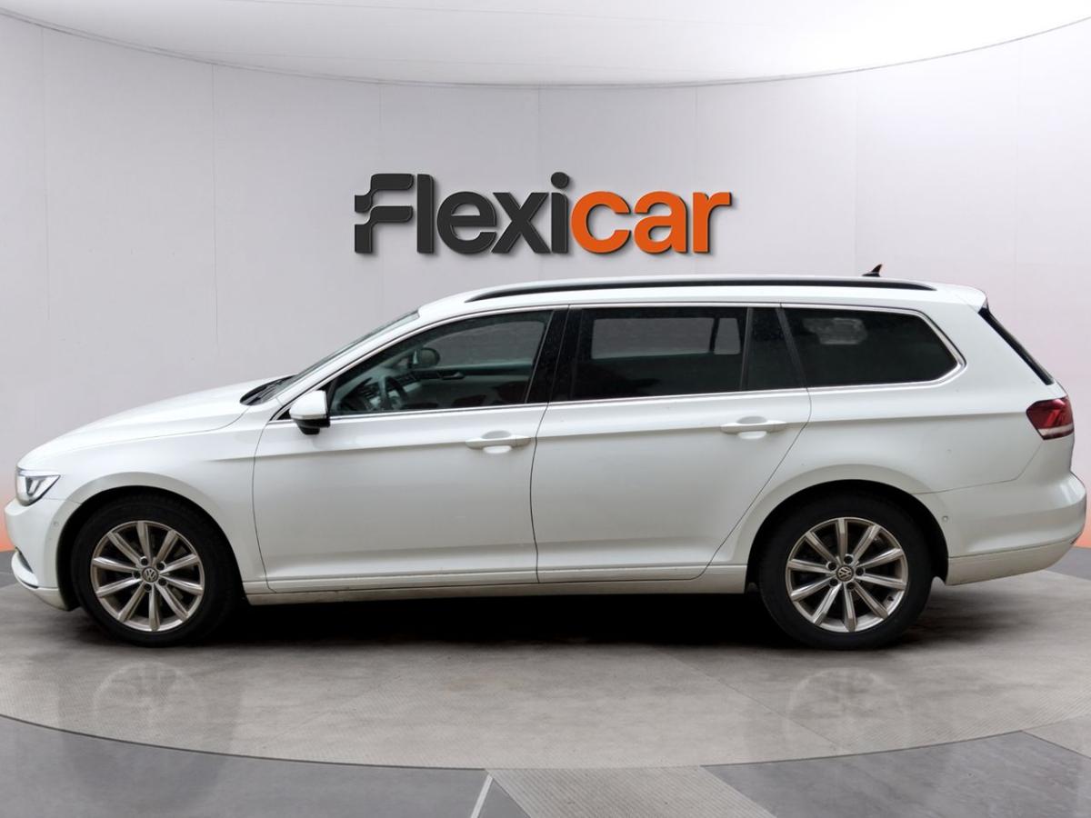 volkswagen-passat-variant-2018-diesel-1968cc