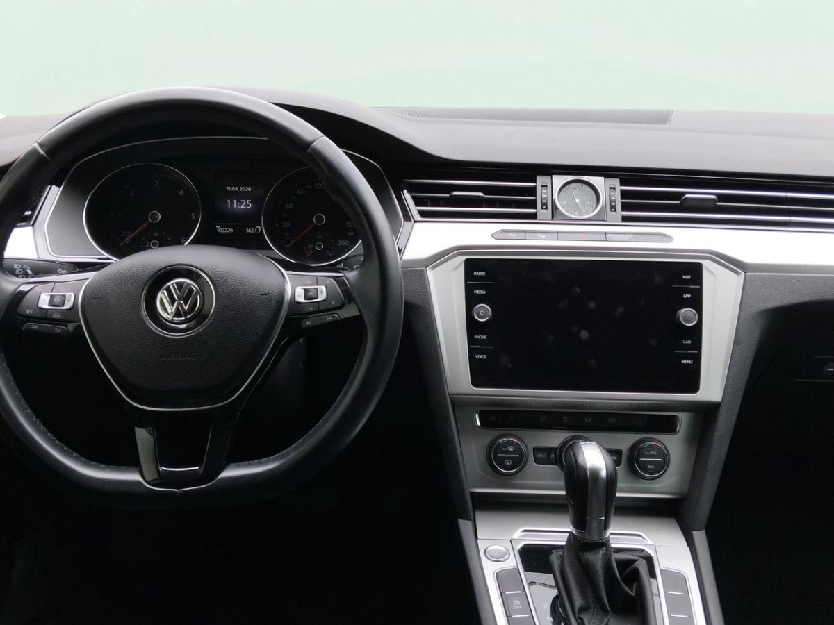 volkswagen-passat-variant-2018-diesel-1968cc