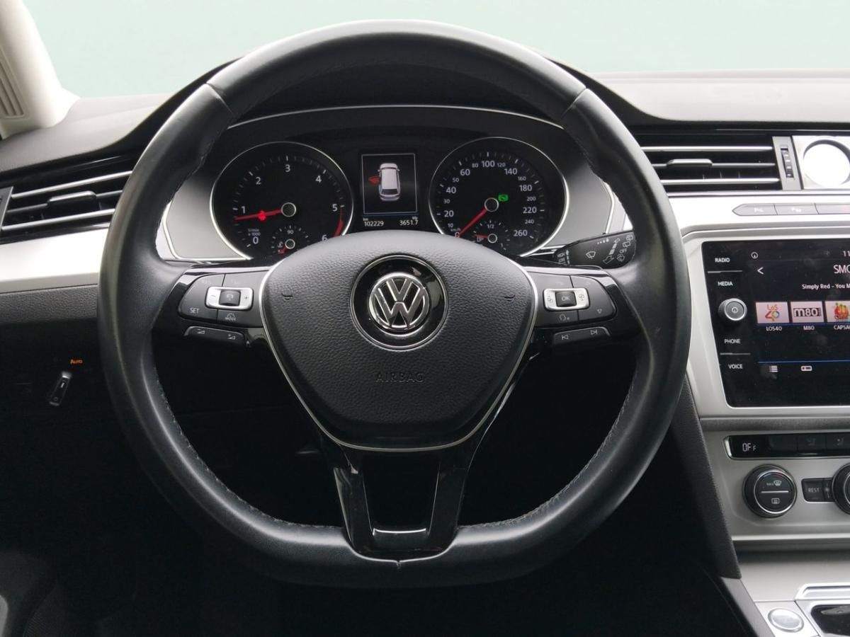 volkswagen-passat-variant-2018-diesel-1968cc