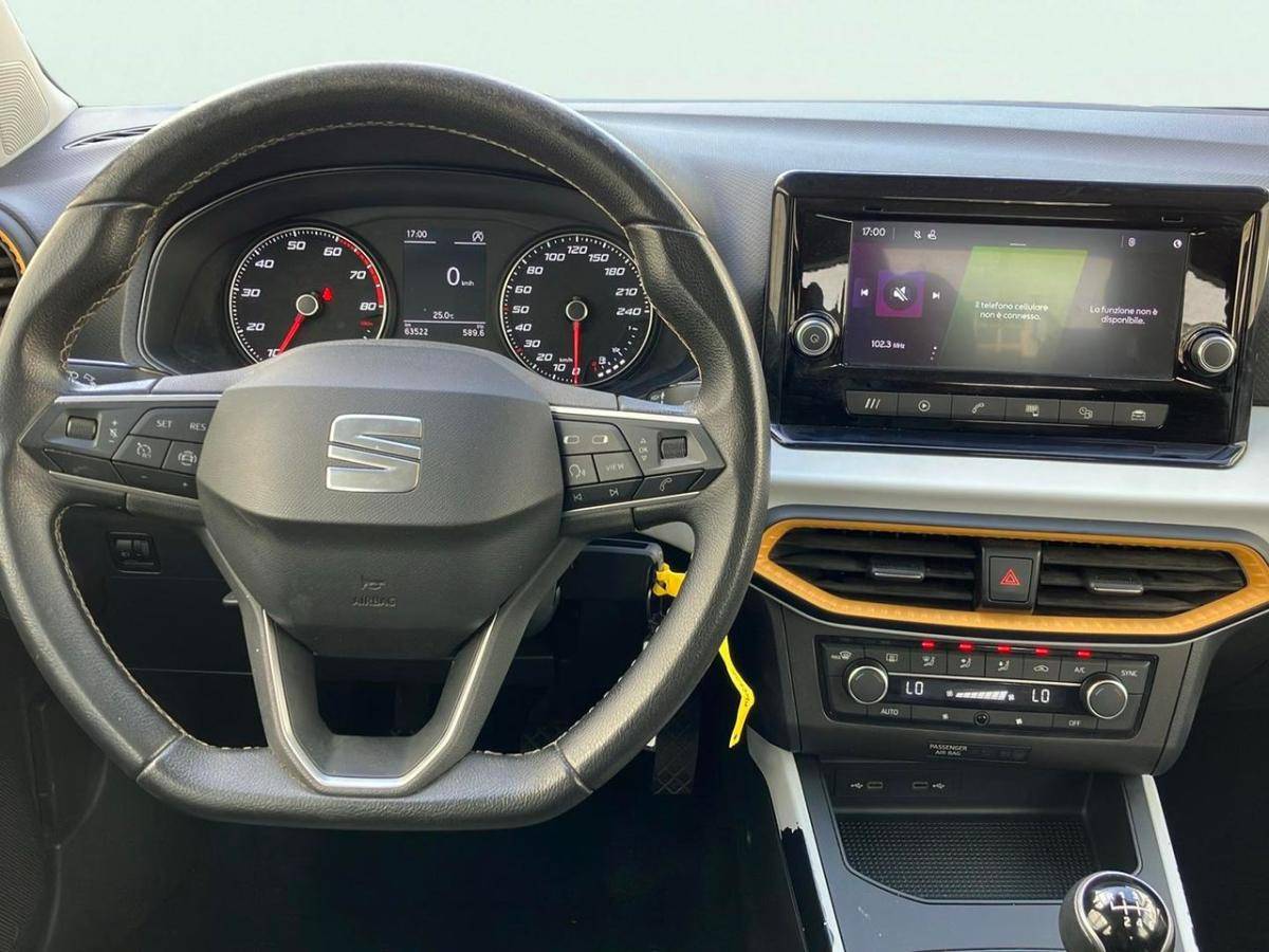 seat-arona-2022-gasolina-999cc