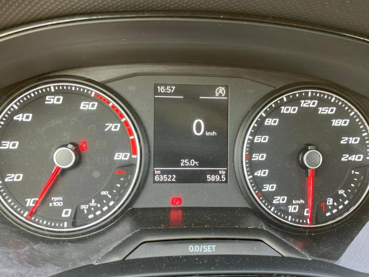 seat-arona-2022-gasolina-999cc