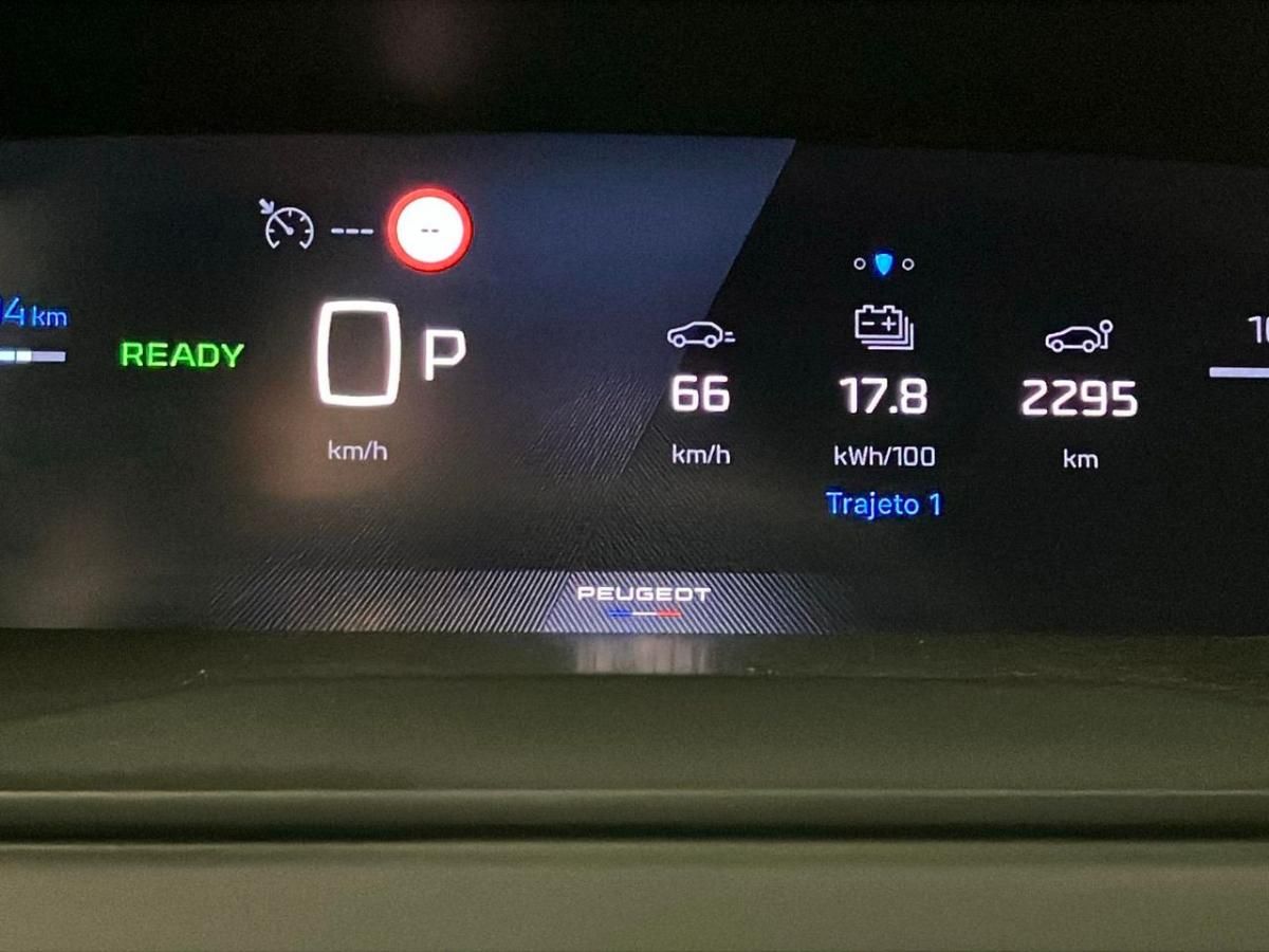 peugeot-2008-2025-eletrico-0cc