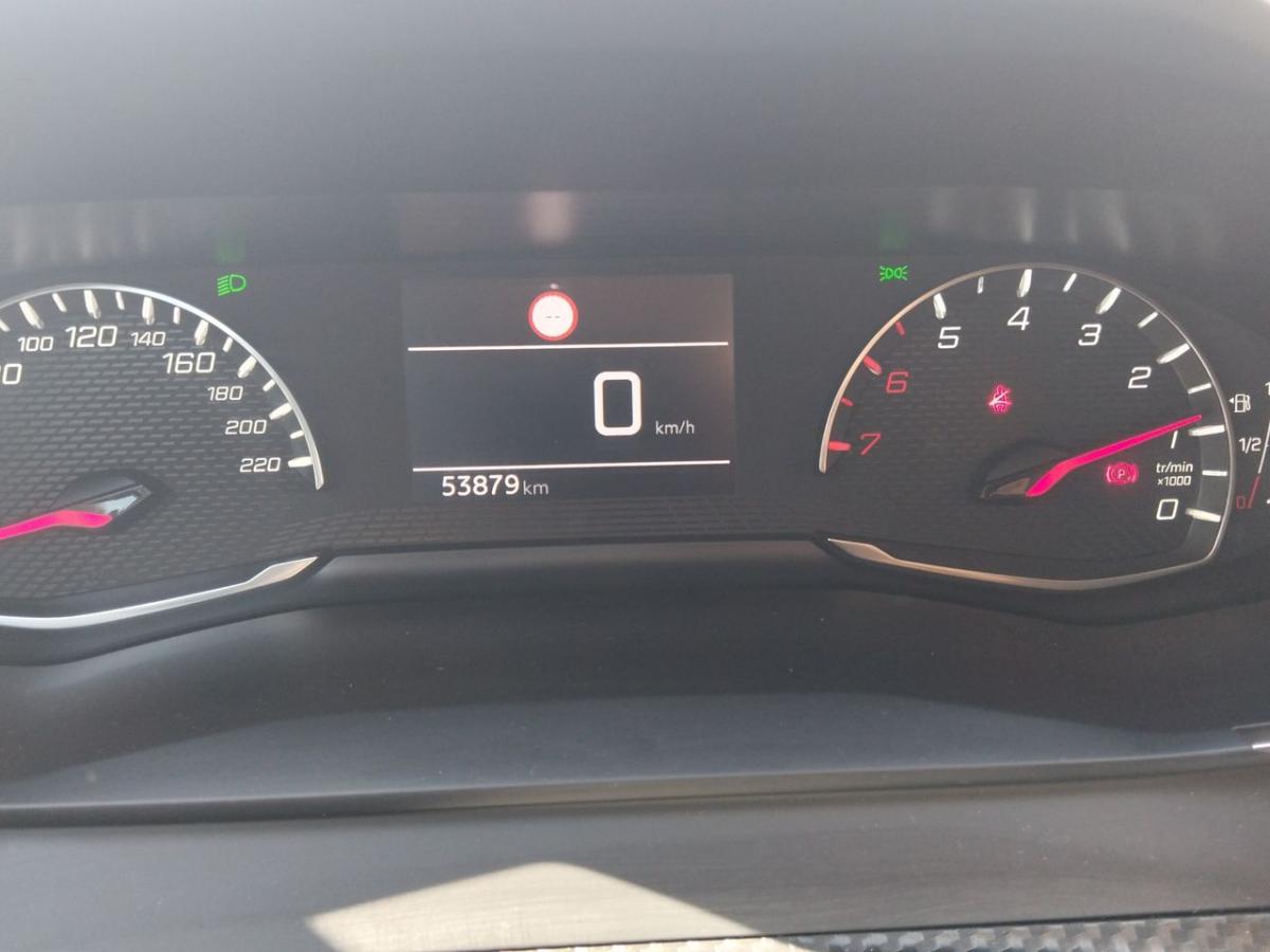 peugeot-208-2023-gasolina-1199cc