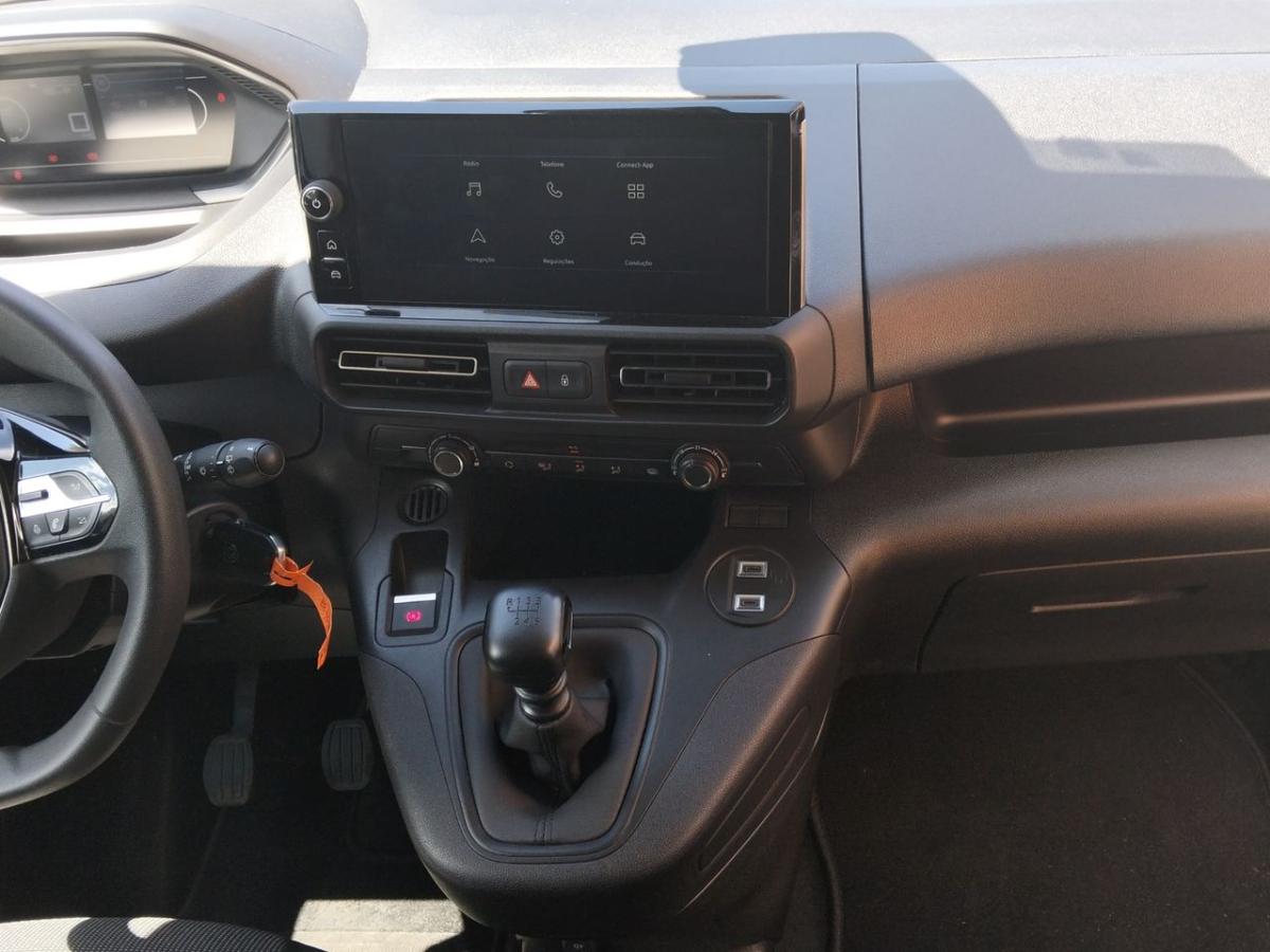 peugeot-partner-2025-diesel-1499cc